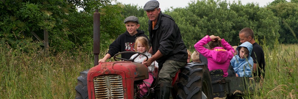 Traktor tur bondegårdsferie